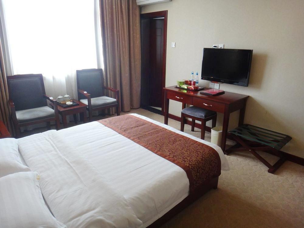 Kunming Guofang Hotel Екстер'єр фото